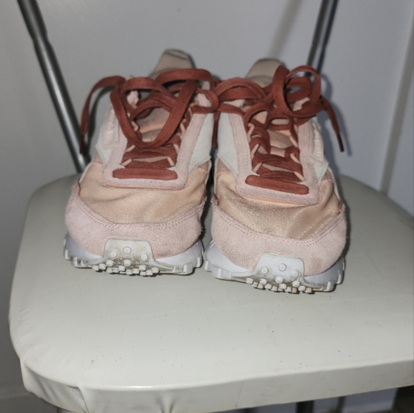 Reebok Classic CL LEGACY womens 8.5 us - Picture 5 of 8